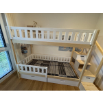 Etagenbett mit Treppe Wien - Massivholz Stockbett für Kinderzimmer